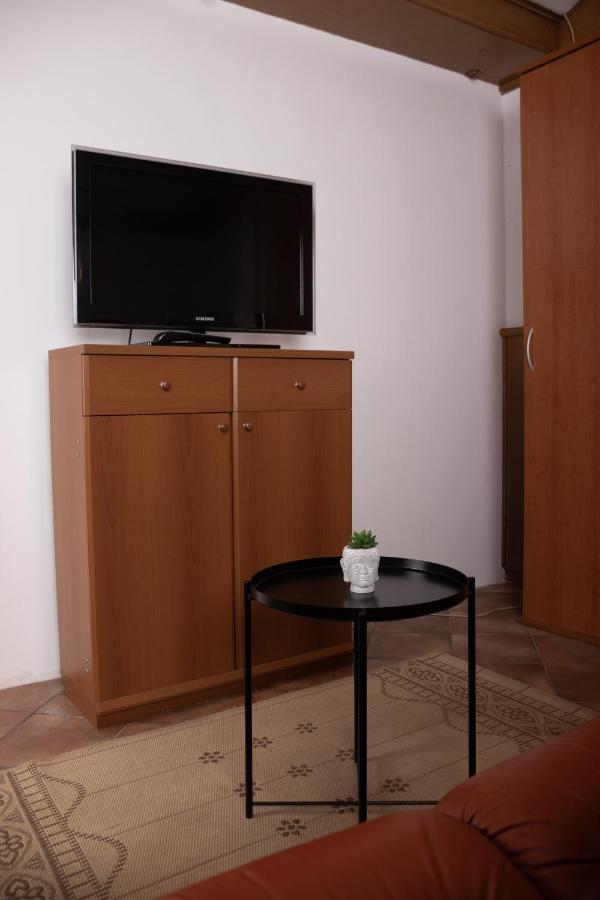 Apartma-Studio Ajdna Zirovnica Eksteriør billede